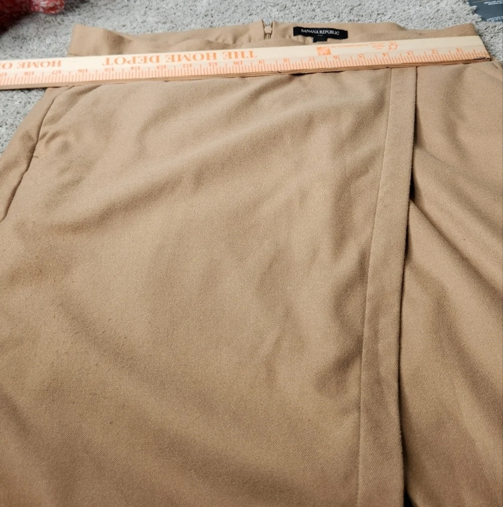 Women's Banana Republic Pencil Wrap Skirt Camel Beige - Size 12P